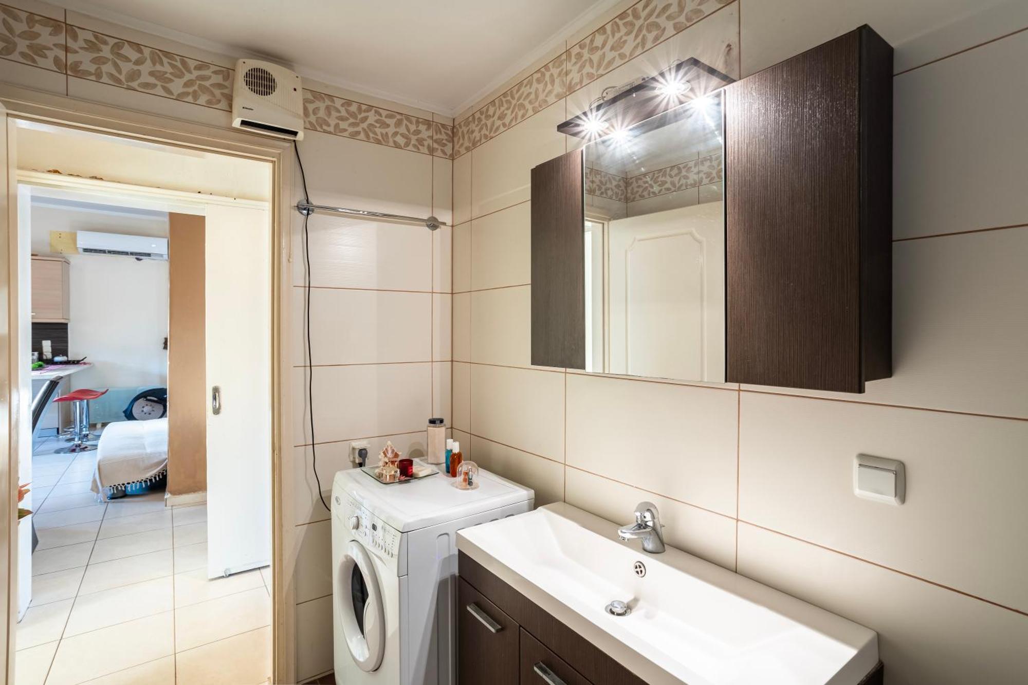 Kalamata'S Sunny Retreat Near The Historic Center المظهر الخارجي الصورة